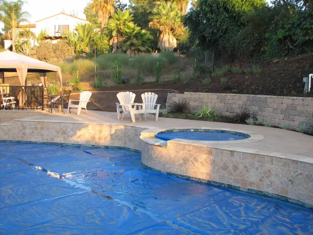 Solar pool blanket installation